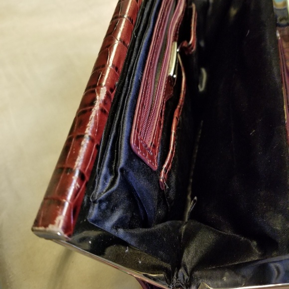 Antonio Melani Women BIG SALE! Antonio Melani burgandy leather bag.